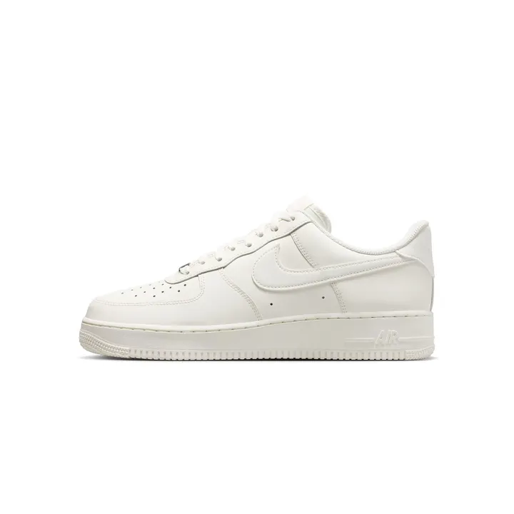 Кросівки Чоловічі Nike Air Force 1 '07 IH1698-100