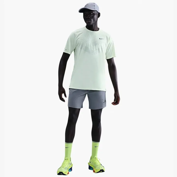 Шорти Чоловічі Nike Challenger Grid Shorts Black/Grey IQ3477-065